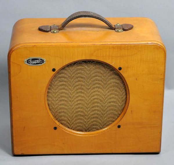 Supro Model 34 Dynamic Amplifier - c.1941