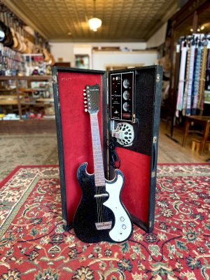 Silvertone Model 1448 Guitar with Case Amp - c. 1964